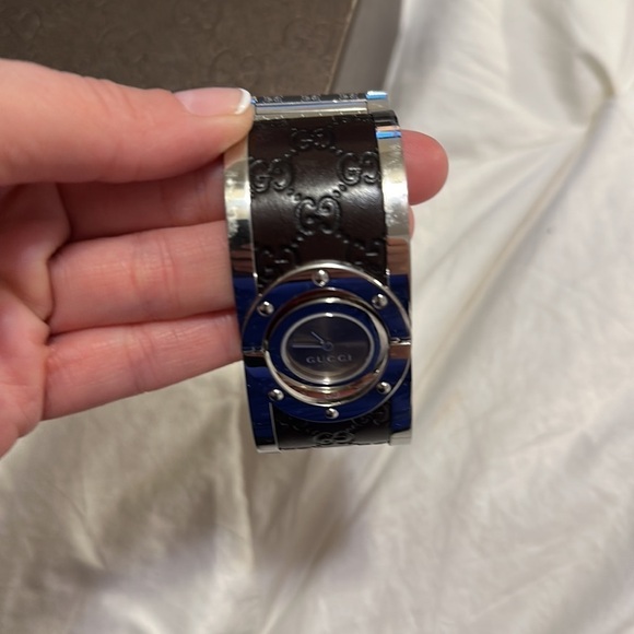 Gucci Twirl Watch - Picture 10 of 16